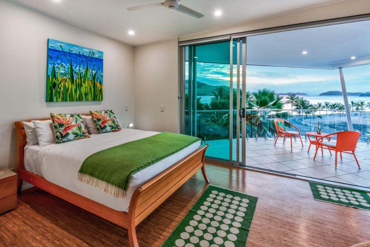 Pavillions Penthouse 25 - Luxury Waterfront Apartment With Private Roof Top Pool And Buggy Hamilton Island Exterior photo