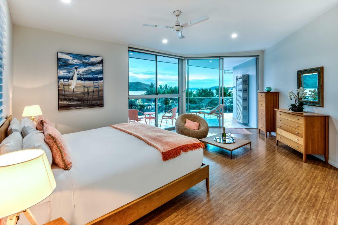 Pavillions Penthouse 25 - Luxury Waterfront Apartment With Private Roof Top Pool And Buggy Hamilton Island Exterior photo