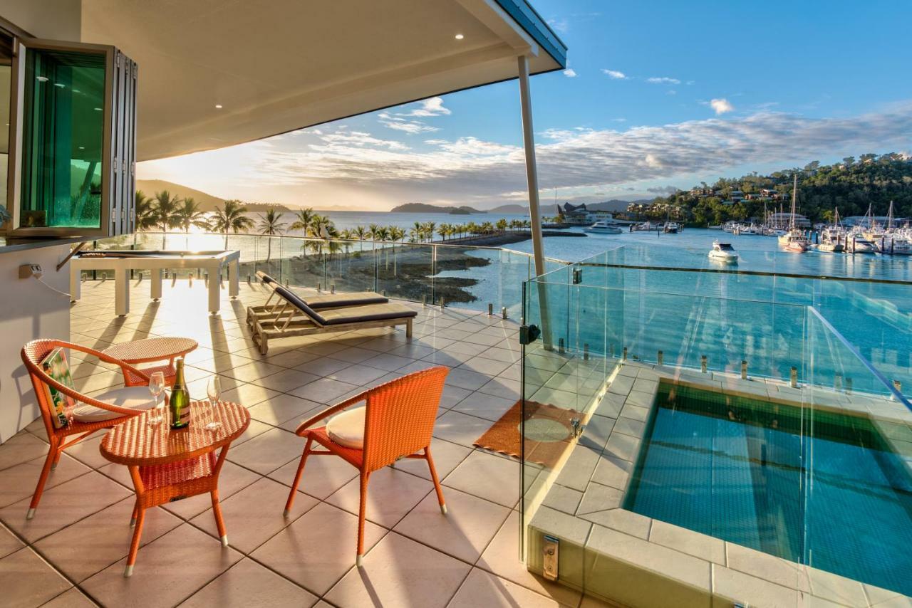 Pavillions Penthouse 25 - Luxury Waterfront Apartment With Private Roof Top Pool And Buggy Hamilton Island Exterior photo