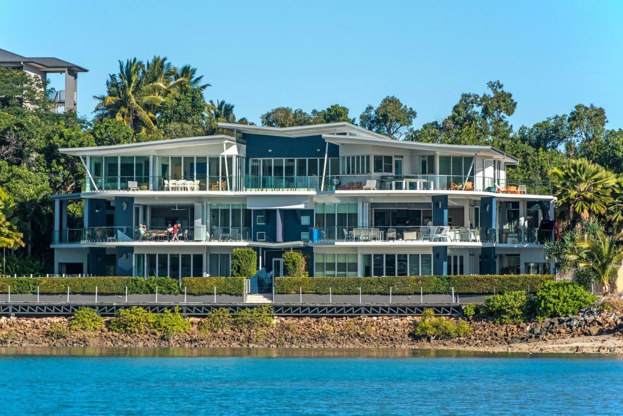 Pavillions Penthouse 25 - Luxury Waterfront Apartment With Private Roof Top Pool And Buggy Hamilton Island Exterior photo
