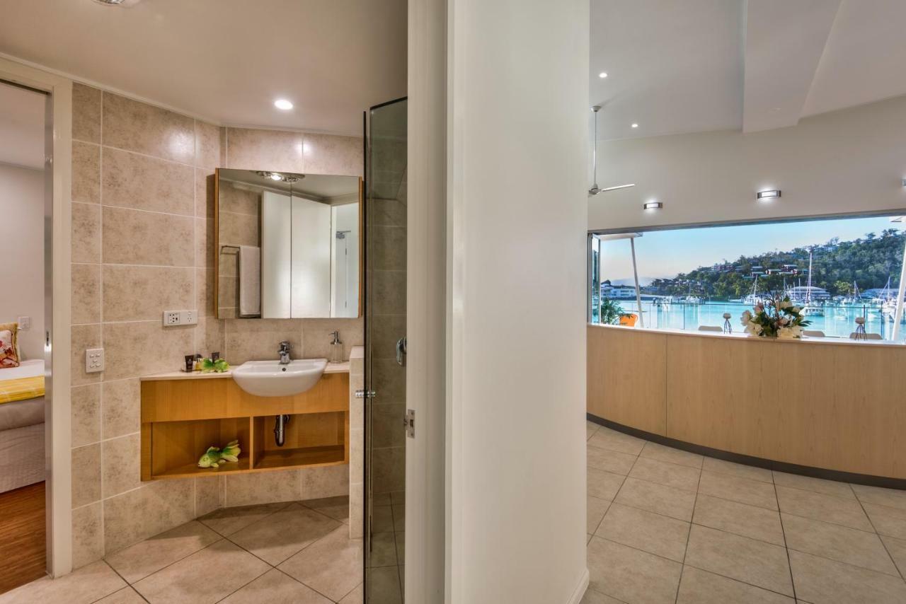 Pavillions Penthouse 25 - Luxury Waterfront Apartment With Private Roof Top Pool And Buggy Hamilton Island Exterior photo